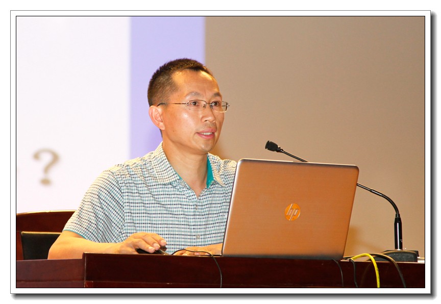 1561102010.jpg 08科研处杨小平老师布置创新大赛任务.JPG