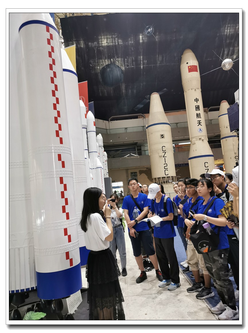 1574730821.jpg 5.参观中国航天博物馆.jpg